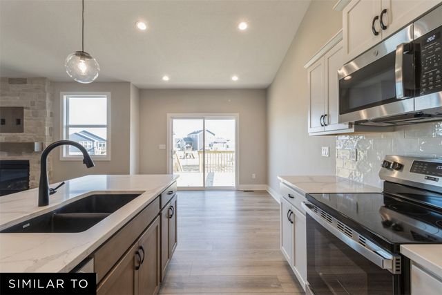 2611 NW Fairfield Drive, Ankeny, IA 50023