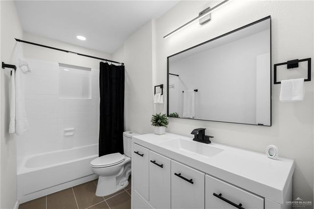 2719 N Ohio Avenue, Weslaco, TX 78599