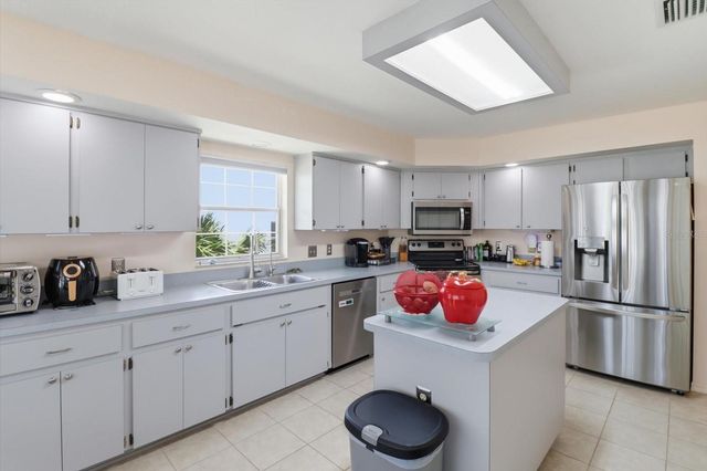 685 W COLBERT COURT, Beverly Hills, FL 34465