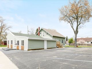 1639 LAPEER Avenue, Port Huron, MI 48060