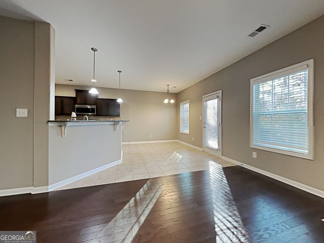 337 Cliffhaven Circle, Newnan, GA 30263