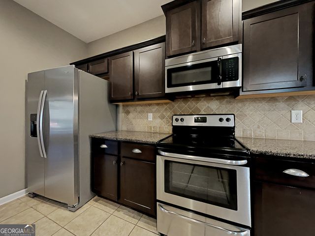 337 Cliffhaven Circle, Newnan, GA 30263