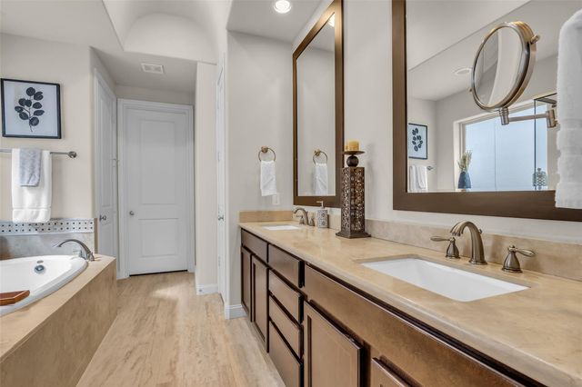 1721 Upland Lakes, Houston, TX 77043