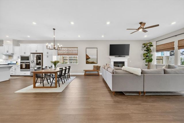 3008 Hemet Way, Roseville, CA 95747