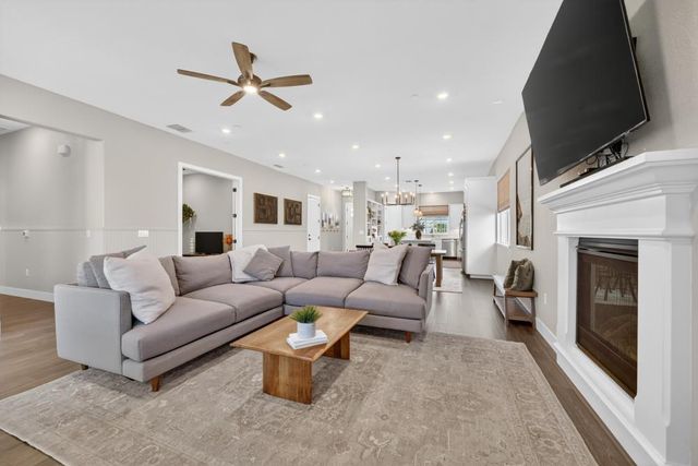 3008 Hemet Way, Roseville, CA 95747