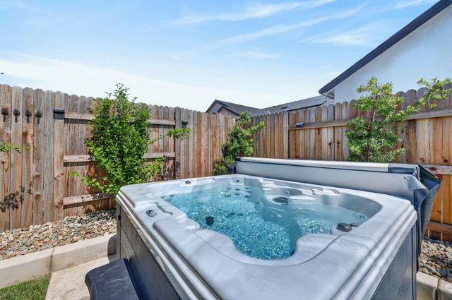 3008 Hemet Way, Roseville, CA 95747