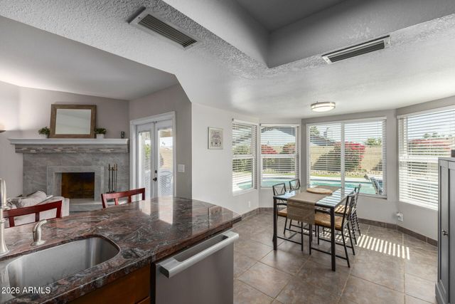 927 W CARMEN Street, Tempe, AZ 85283