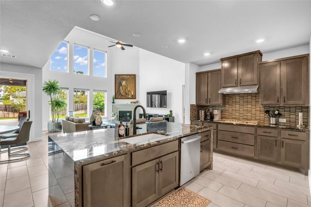 80 Perennial Canyon Drive, Tomball, TX 77375