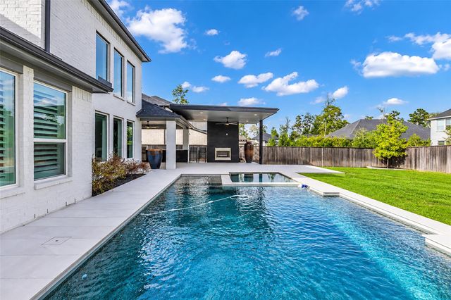 80 Perennial Canyon Drive, Tomball, TX 77375
