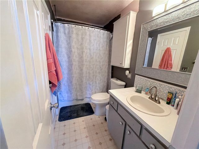 400 Harris Street, Huntsville, AR 72740