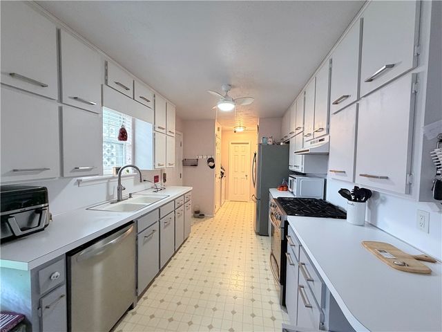 400 Harris Street, Huntsville, AR 72740