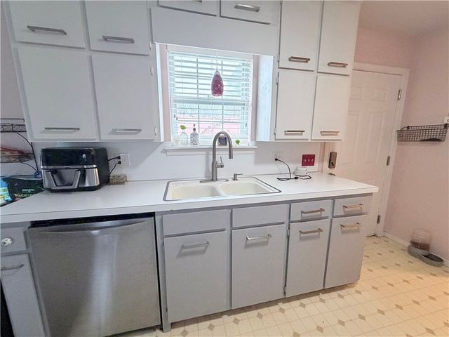 400 Harris Street, Huntsville, AR 72740