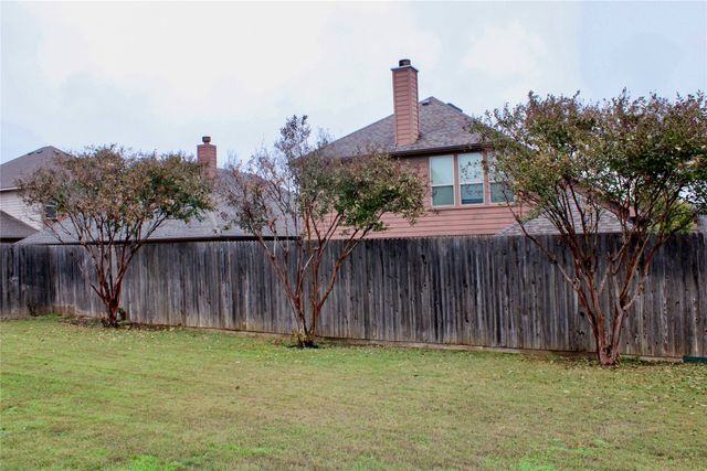 10240 Los Barros Trail, Fort Worth, TX 76177