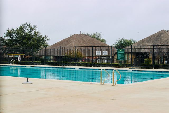 10240 Los Barros Trail, Fort Worth, TX 76177