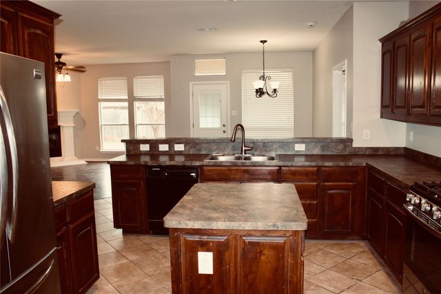 10240 Los Barros Trail, Fort Worth, TX 76177