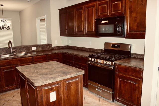 10240 Los Barros Trail, Fort Worth, TX 76177