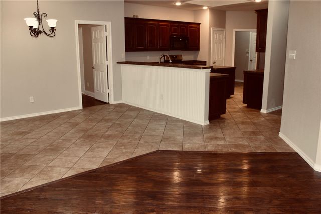 10240 Los Barros Trail, Fort Worth, TX 76177