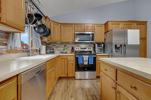 405 12th Avenue NW, Isanti, MN 55040