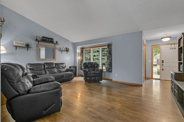 405 12th Avenue NW, Isanti, MN 55040