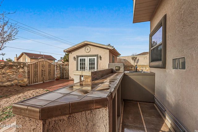 14021 Cliff Rose Court, Horizon City, TX 79928