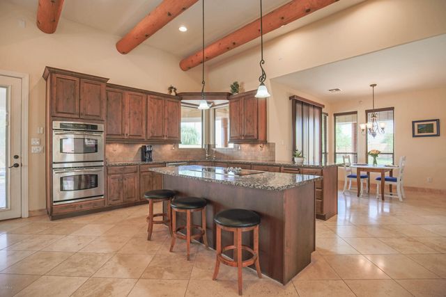 21908 W BELOAT Road, Buckeye, AZ 85326