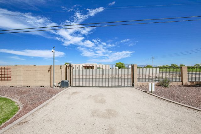 21908 W BELOAT Road, Buckeye, AZ 85326