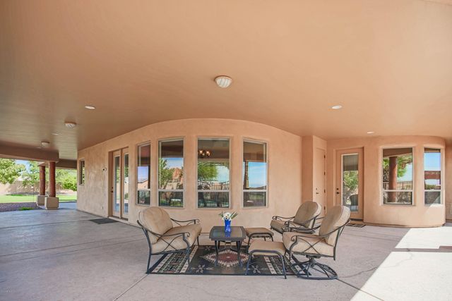 21908 W BELOAT Road, Buckeye, AZ 85326