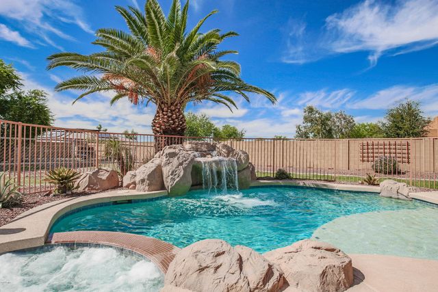 21908 W BELOAT Road, Buckeye, AZ 85326