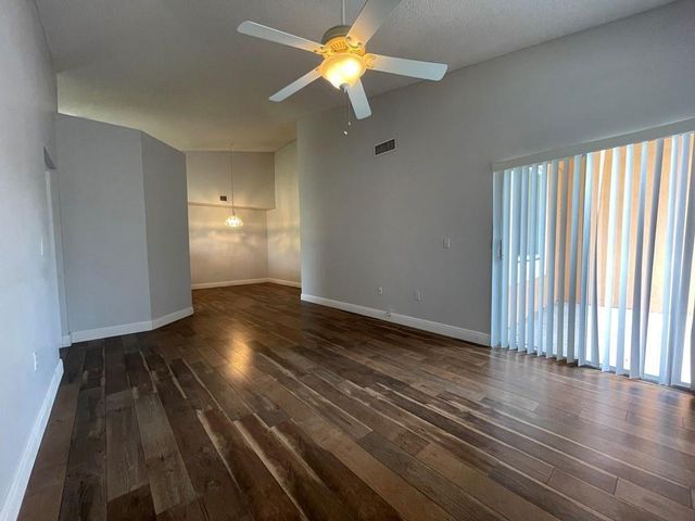 6992 SW 39th Street I203, Davie, FL 33314