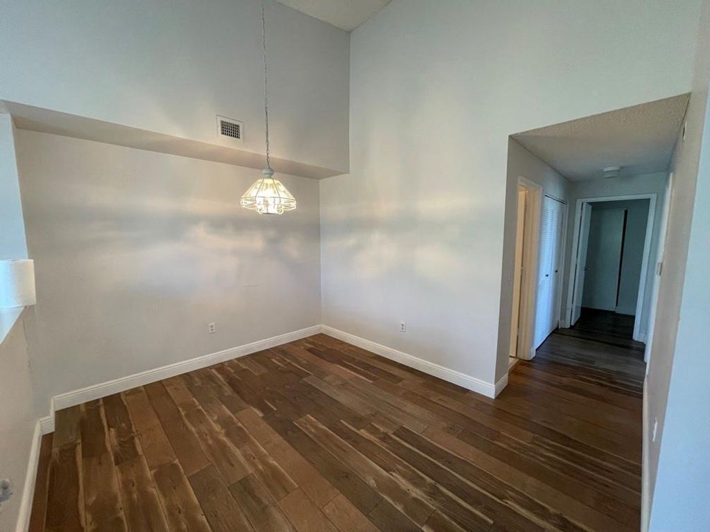 6992 SW 39th Street I203, Davie, FL 33314