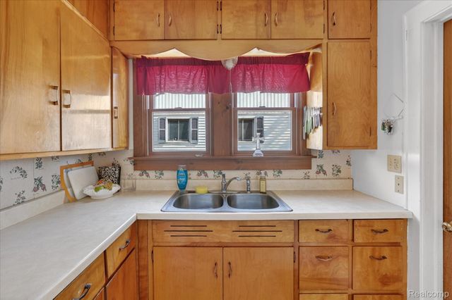 3005 Hanchett Street, Carrollton Township, MI 48604