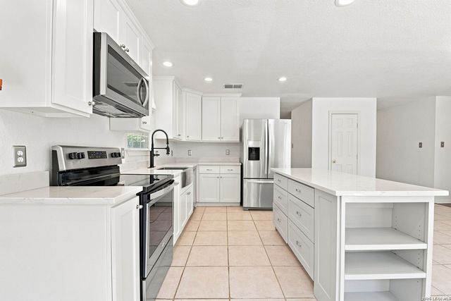 15414 Cactus Rock, San Antonio, TX 78232