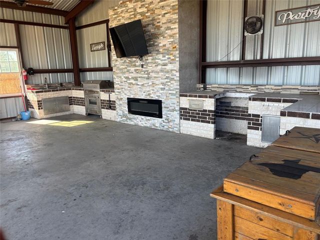 212 Road 5120 Road, Cleveland, TX 77327