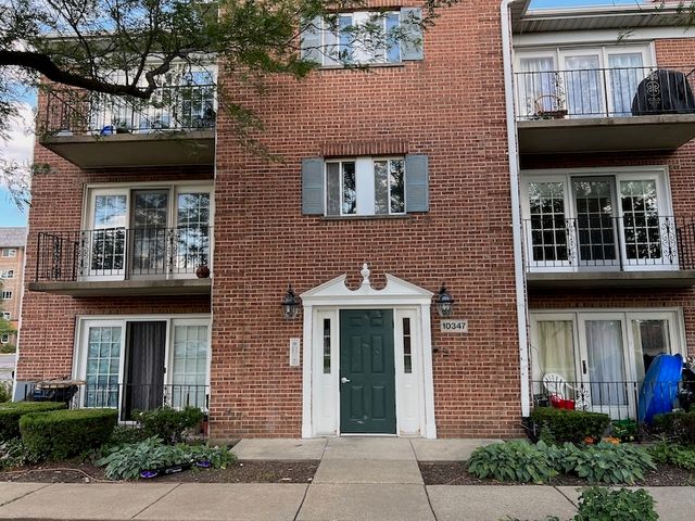 10347 Dearlove Road 301, Glenview, IL 60025