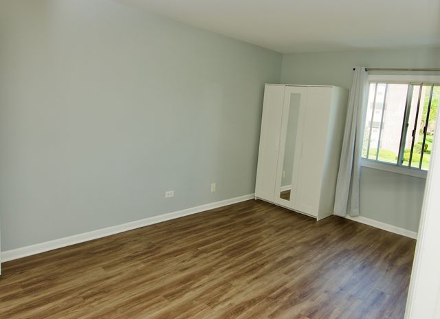 10347 Dearlove Road 301, Glenview, IL 60025