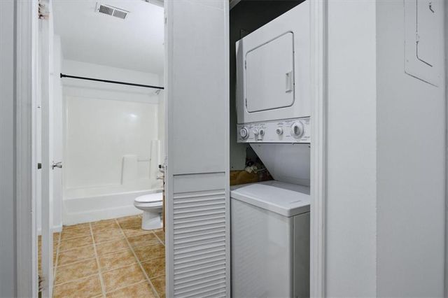 1031 State Street NW 106, Atlanta, GA 30318