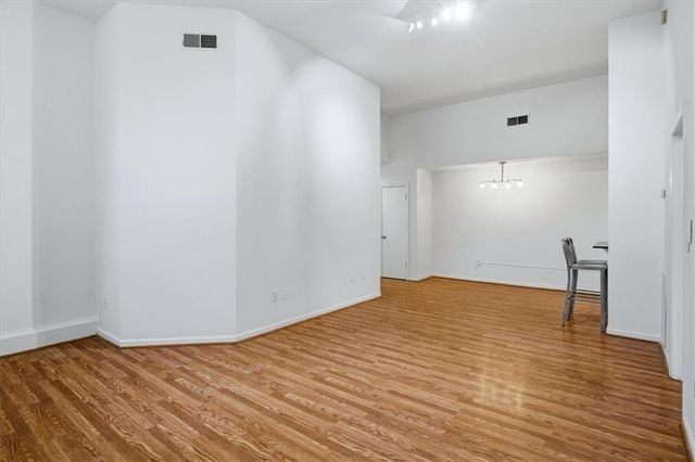 1031 State Street NW 106, Atlanta, GA 30318