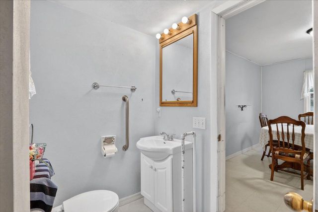 1504 W 7th Avenue, Brodhead, WI 53520