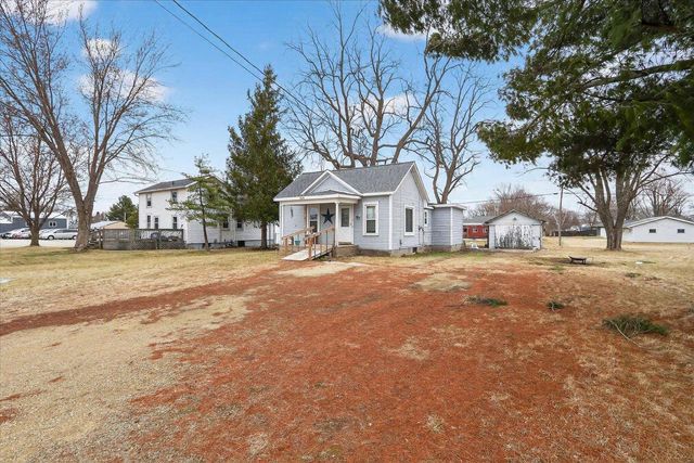 1504 W 7th Avenue, Brodhead, WI 53520