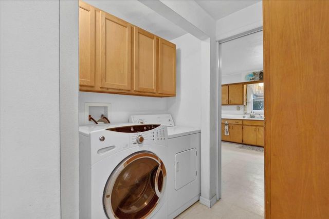 1504 W 7th Avenue, Brodhead, WI 53520