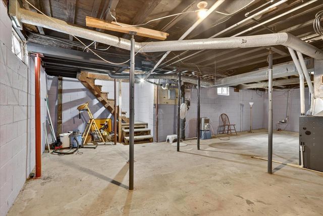 1504 W 7th Avenue, Brodhead, WI 53520