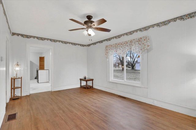 1504 W 7th Avenue, Brodhead, WI 53520