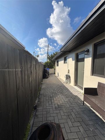 2723 SW 31st Ct 2, Miami, FL 33133