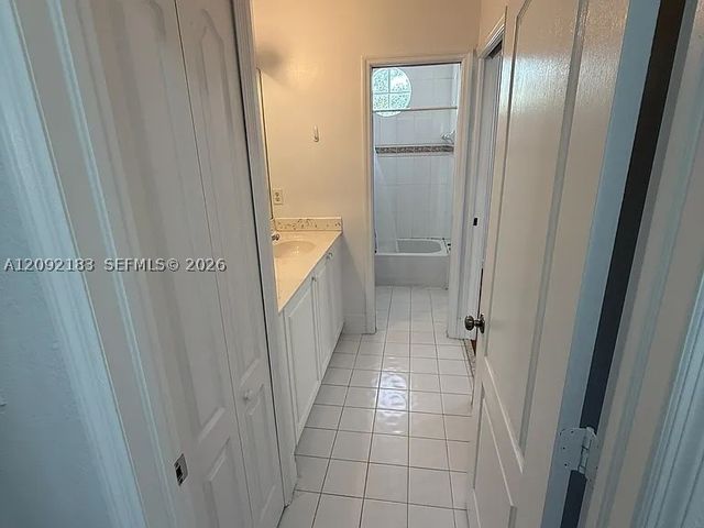 5543 NW 112th Pl -, Doral, FL 33178
