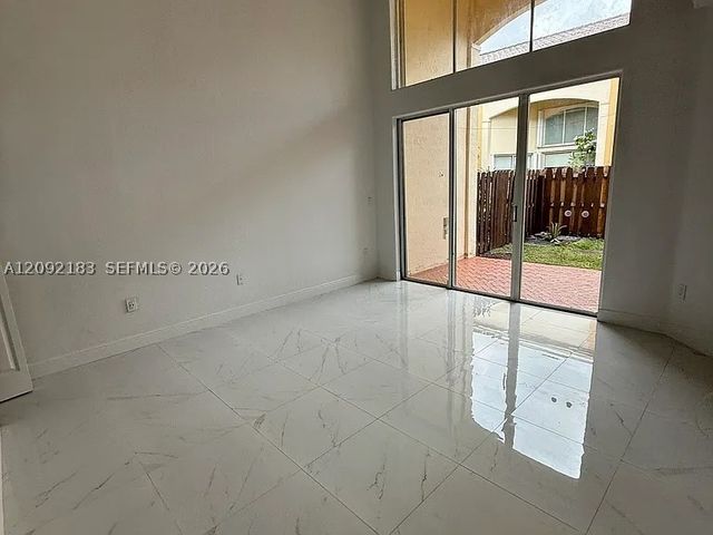 5543 NW 112th Pl -, Doral, FL 33178