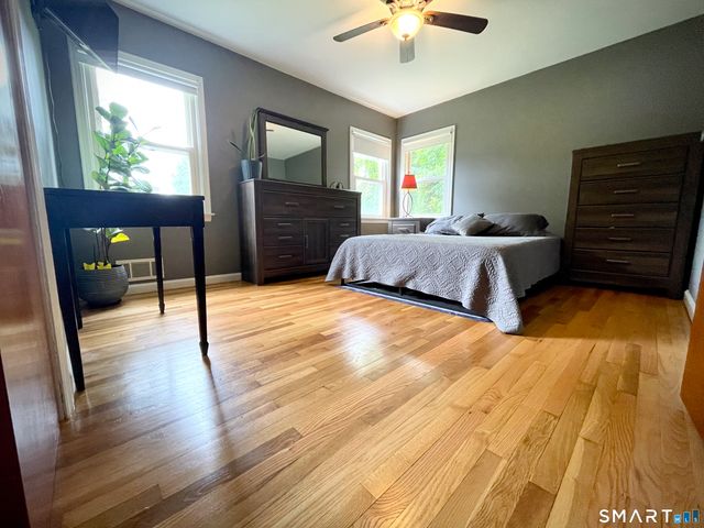 41 Cumpstone Drive, Hamden, CT 06518