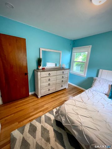 41 Cumpstone Drive, Hamden, CT 06518