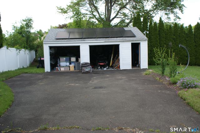 41 Cumpstone Drive, Hamden, CT 06518