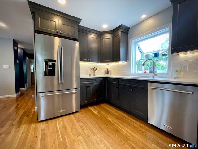41 Cumpstone Drive, Hamden, CT 06518