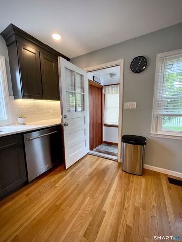 41 Cumpstone Drive, Hamden, CT 06518
